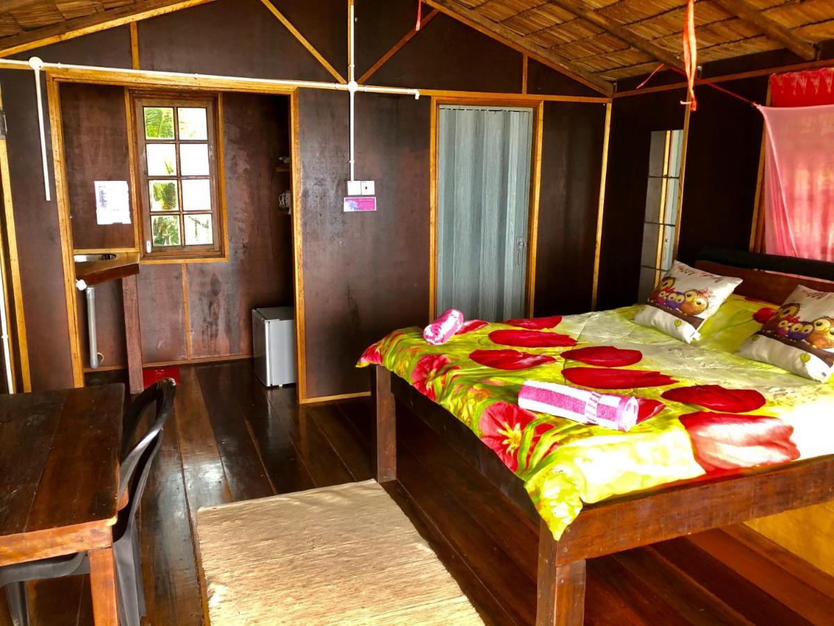 Beachfront Hut Upstairs Astra - Beach Shack Chalet Kampong Juara Buitenkant foto